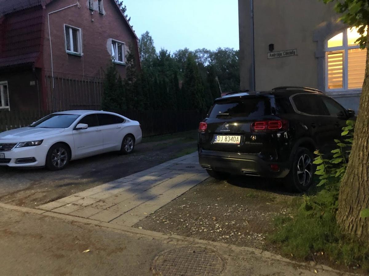 Dom Otwarty Appartement Jelenia Góra Buitenkant foto